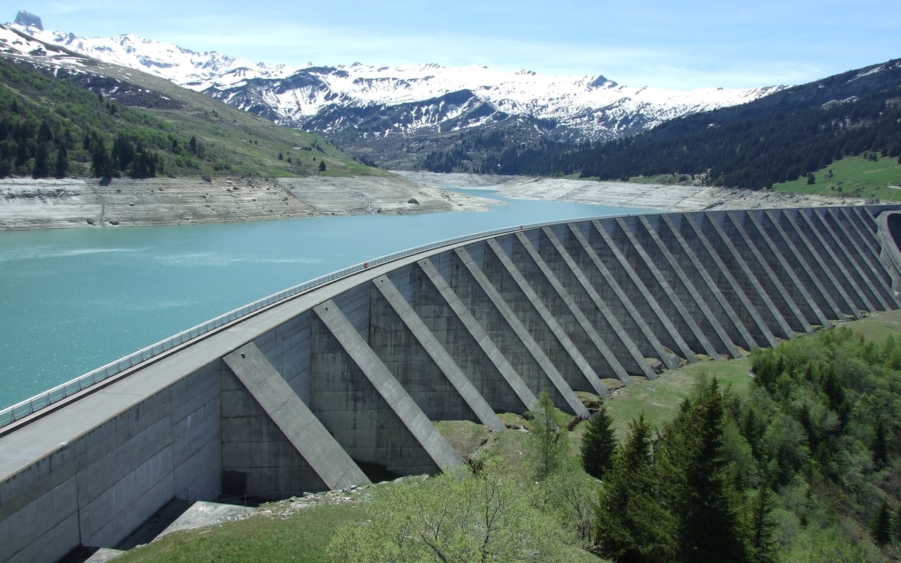 dam at the base of the mountain